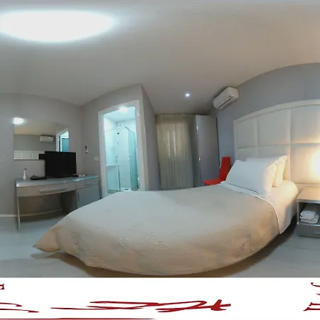 Freddy's 3* Tirana