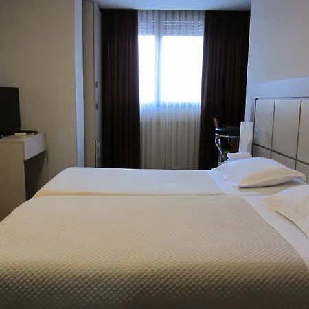 Freddy'S Hotel Tirana