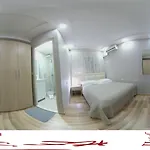 Hotel Freddy's