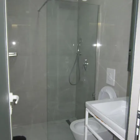 Hotel Freddy's Tirana