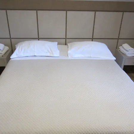 Freddy's Hotell Tirana