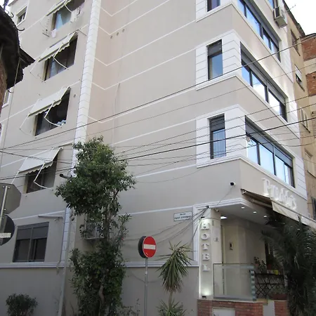 Hotell Freddy's Tirana