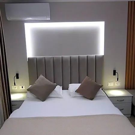 Freddy's Hotel