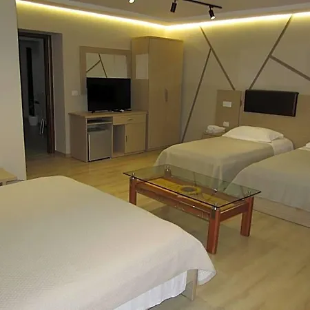 Freddy's 3* Tirana