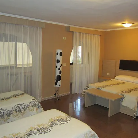 Freddy's Hotel 3*