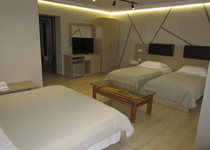 Hotel Freddy's Tirana