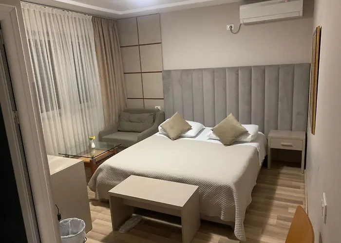 Hotel Freddy's Tirana