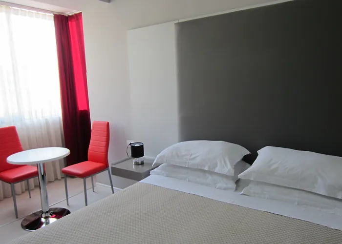 Freddy's Hotel Tirana