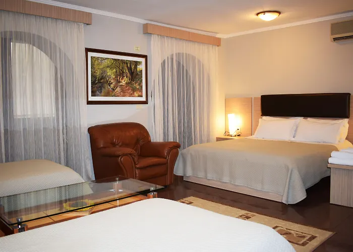 Freddy'S Hotel Tirana