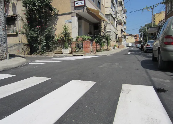 Freddy'S Hotel Tirana