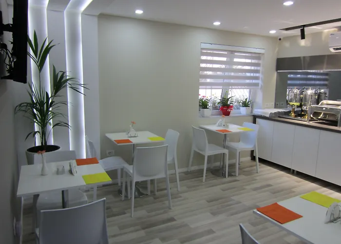 Freddy's Hotel Tirana