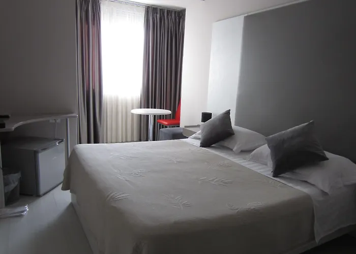 Hotel Freddy'S Hotel Tirana